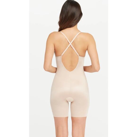 Spanx Suit Your Fancy Plunge Low Back Mid Thigh Bodysuit Shapewear, Small - Picture 10 of 10